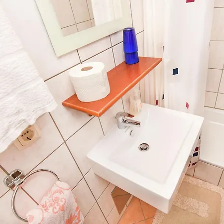 Lägenhet Beautiful Flat In With Pool Ruhpolding
